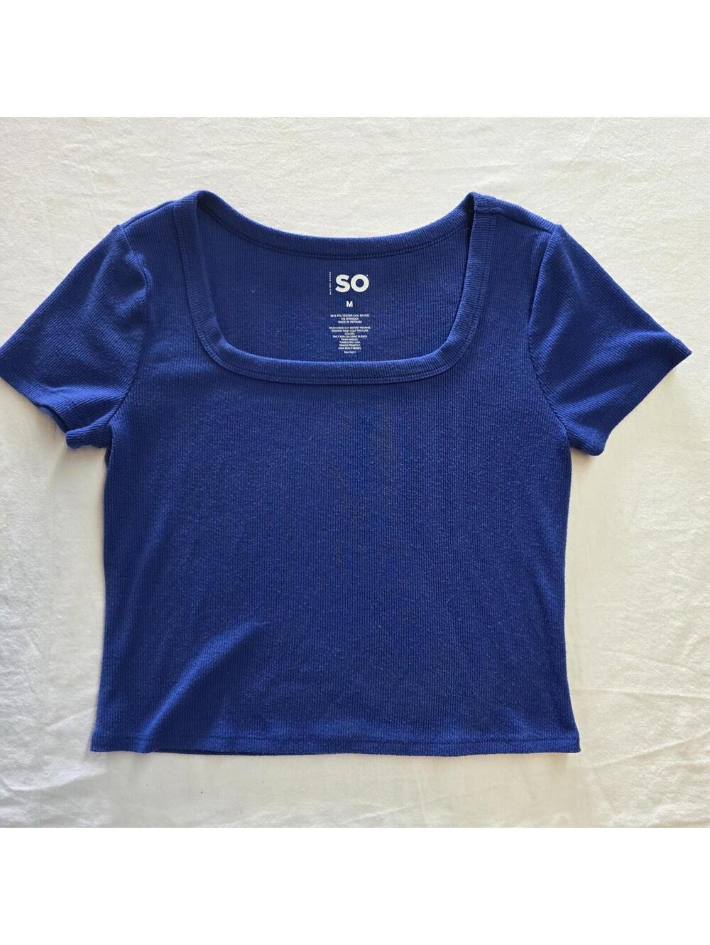 blue SO brand cropped top features a distinct square neckline